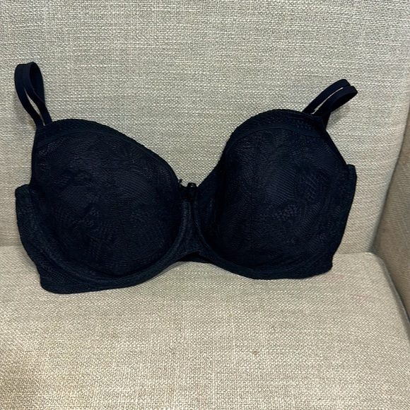 Great Condition! 34D Black Bra - Picture 1 of 2